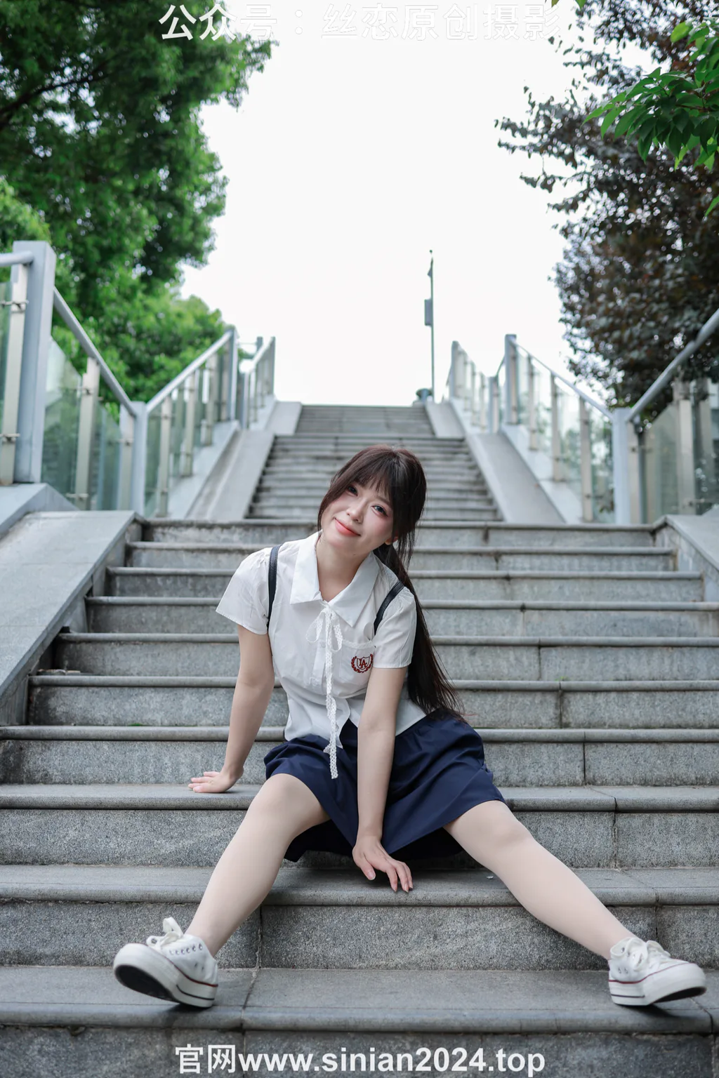 丝恋摄影 NO.016 泡芙-白色衬衫 jk短裙 肉色薄丝 白色帆布鞋[290P/1V/5.18GB]插图2