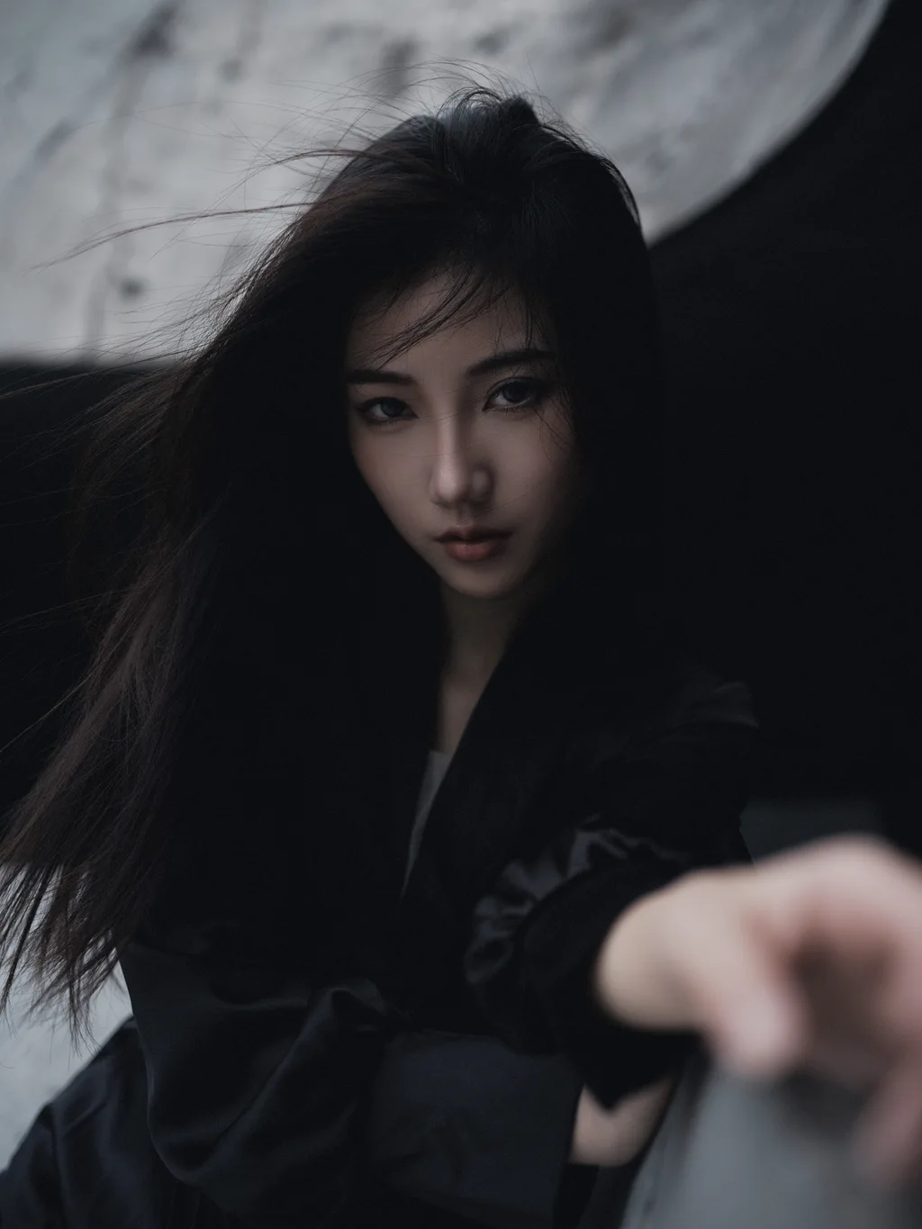 [YITUYU艺图语]2022.12.16 黑与白 阿万[45+1P/532MB]插图3