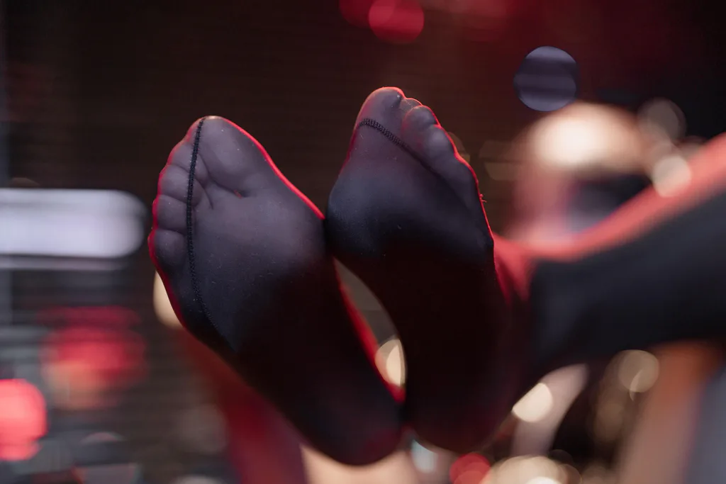 轩萧學姐 – 黑丝通讯官[60P/286MB]插图3