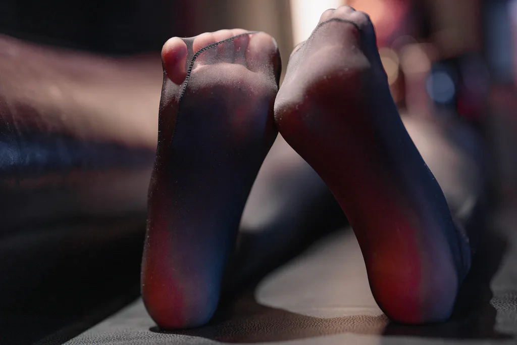 轩萧學姐 – 黑丝通讯官[60P/286MB]插图