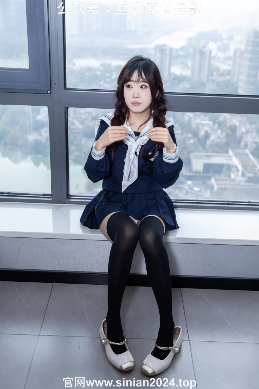 丝恋摄影 NO.017 小梦-学苑风 jk连衣裙 黑色丝袜 白色小皮鞋[168P/1V/4.33GB]插图3