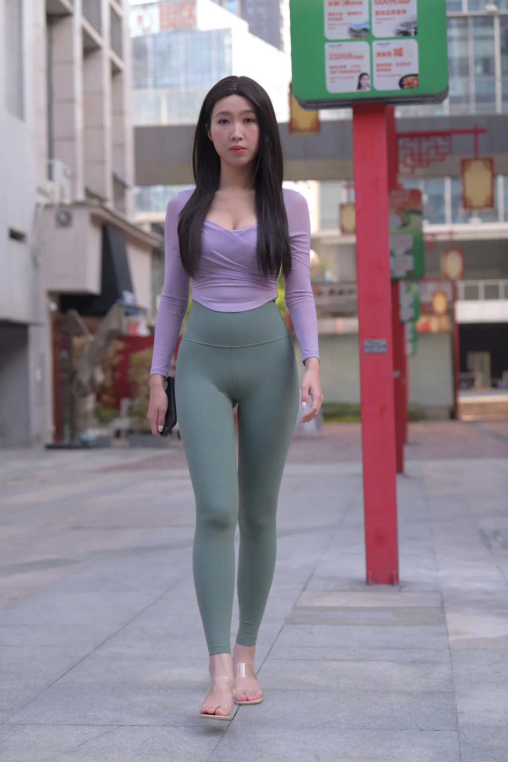 精选街拍作品 NO.6453 一始街拍作品 – 绿色瑜伽裤镁钕[1055P/1.40GB]插图2