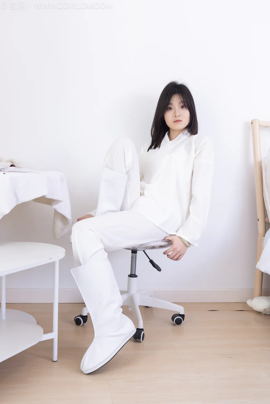 勿恋传媒 NO.2551 青柠-古风长靴、薄肉丝[240P/1V/5.34GB]插图