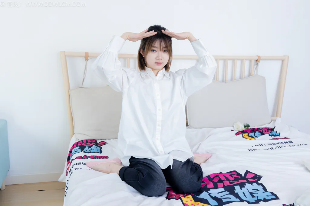 勿恋传媒 NO.2554 欢欢-帆布鞋、粉色船袜[160P/1V/5.00GB]插图