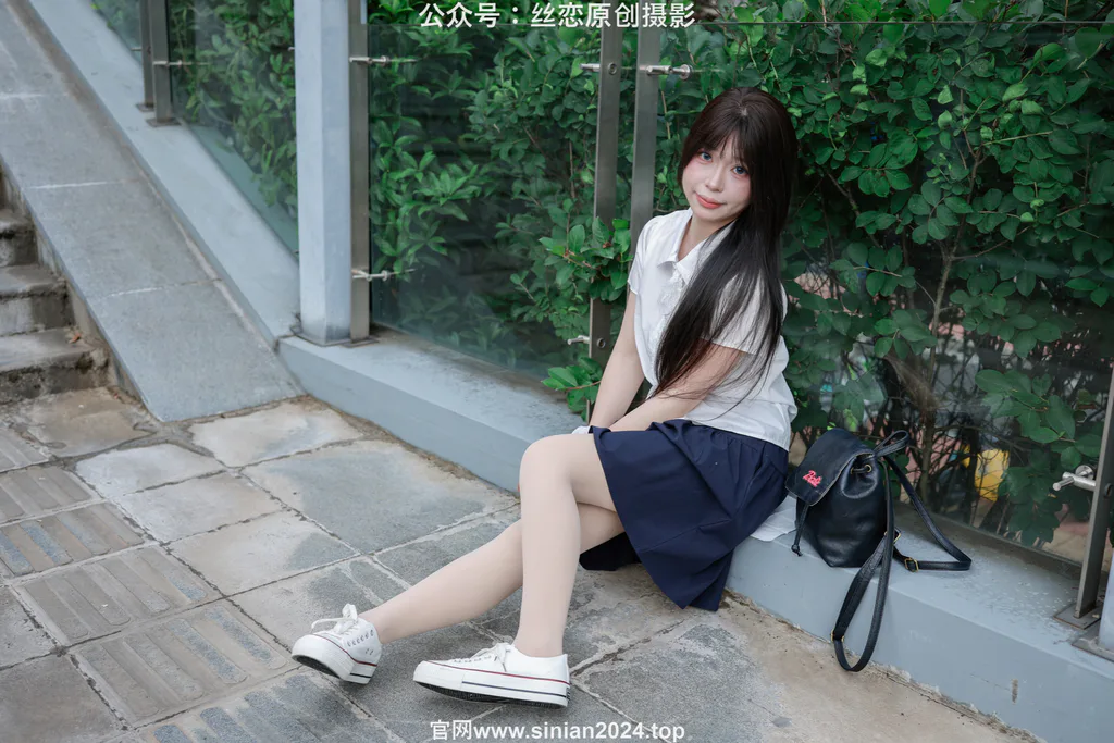 丝恋摄影 NO.016 泡芙-白色衬衫 jk短裙 肉色薄丝 白色帆布鞋[290P/1V/5.18GB]插图3