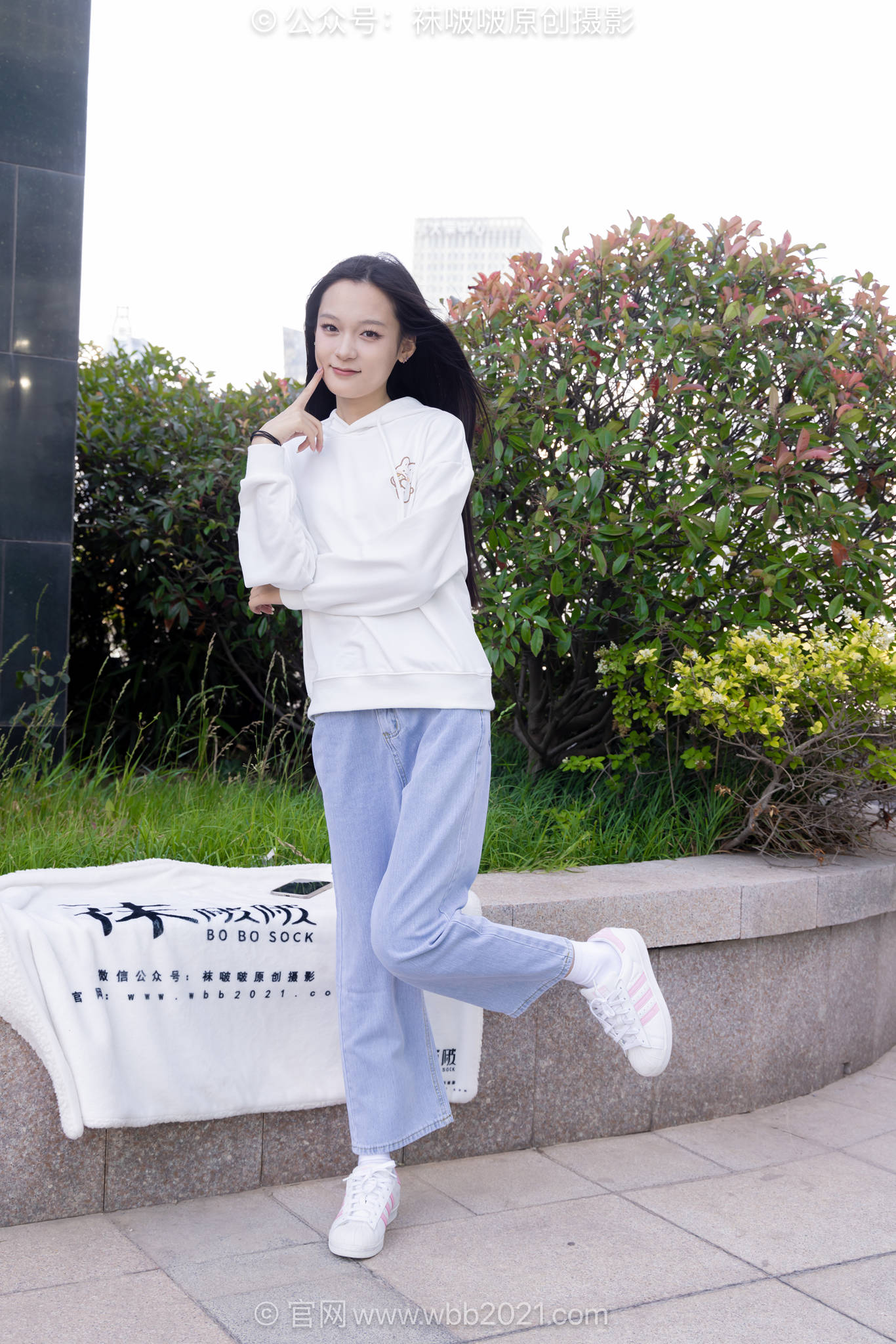 袜啵啵积分限定作品048期：焦糖-板鞋、白棉袜、裸足、两件上衣（卫衣、短袖）[149P/1V/6.46G]插图7