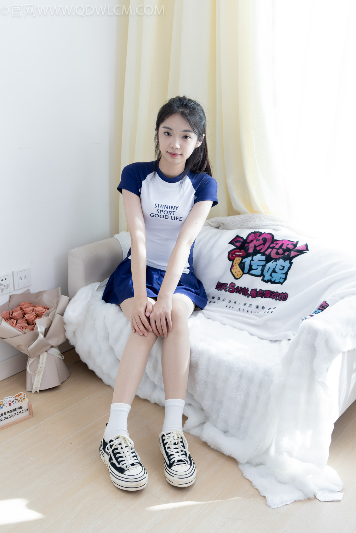 勿恋传媒2596期青提-帆布鞋、白棉袜、薄肉丝（脚尖加固款）[139P/1V/3.91G]插图5