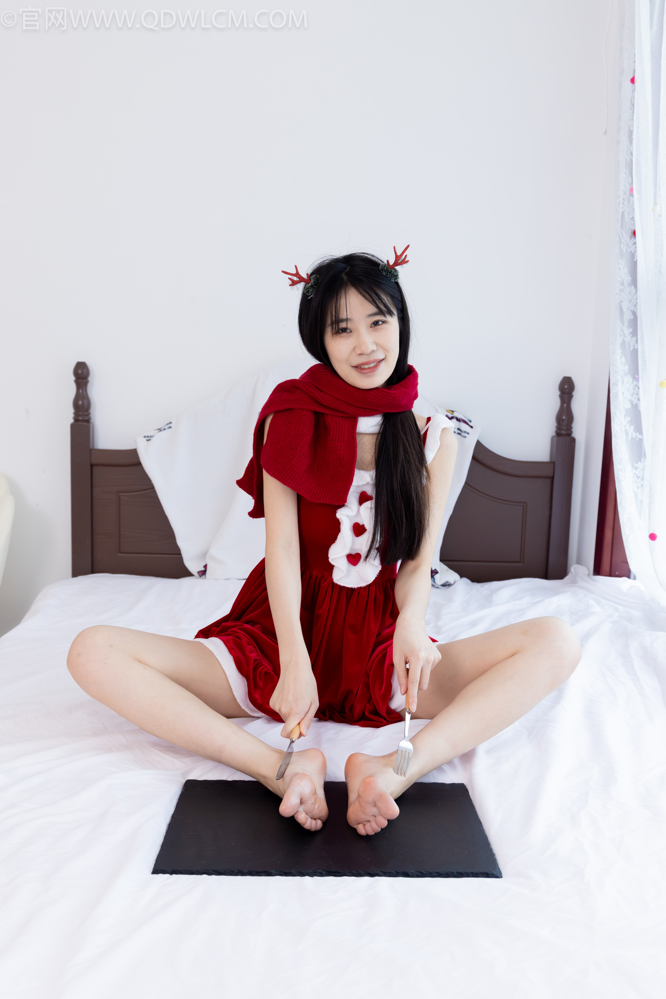 勿恋传媒2611期菜菜-高跟鞋、薄白丝（脚尖透明卡）、裸足、裸足摆盘剧情[160P/1V/5.05G]插图4