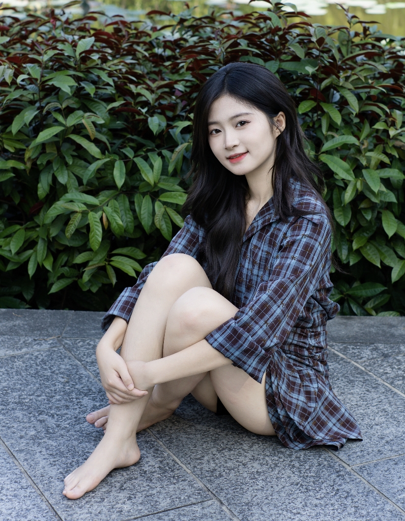 甜予摄影303期：露露-长筒鞋、白袜、裸足（视频特写版）[120P/1V/3.42GB]插图4