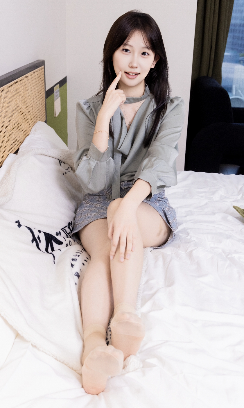 袜啵啵641期：香菜-萨洛蒙运动鞋、黑棉袜、短肉丝（脚尖加固款）花絮版[189P/1V/9.97GB]插图4