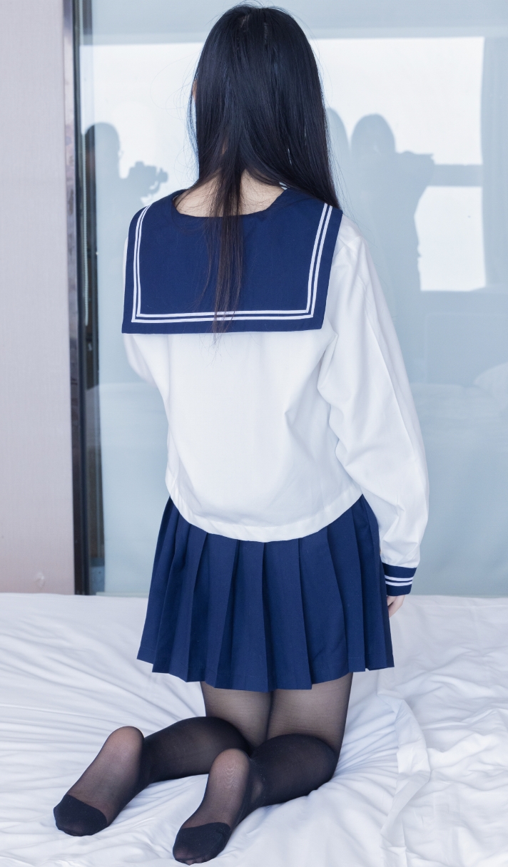 袜啵啵642期：甜甜圈-过膝靴、板鞋、白棉袜、薄黑丝（脚尖加固款）（152P+1V/7.23GB）插图7