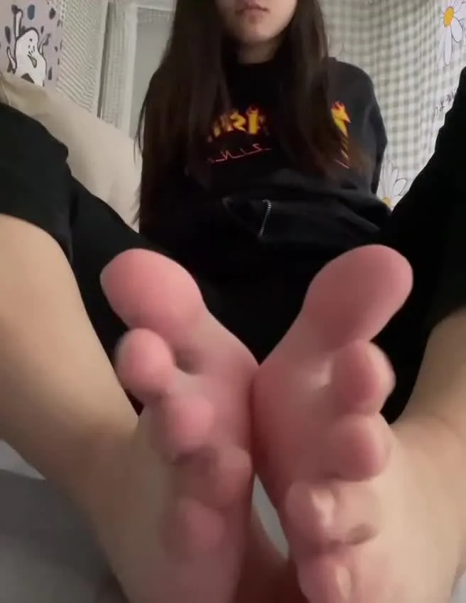 脚模面试脸足同框套路系列-210 高颜值模拟zj [30V/134M]插图1