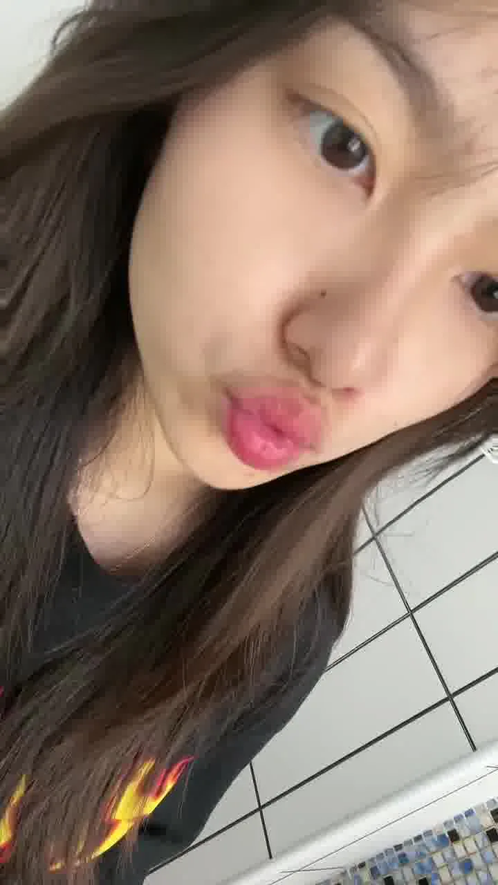 脚模面试脸足同框套路系列-210 高颜值模拟zj [30V/134M]插图2