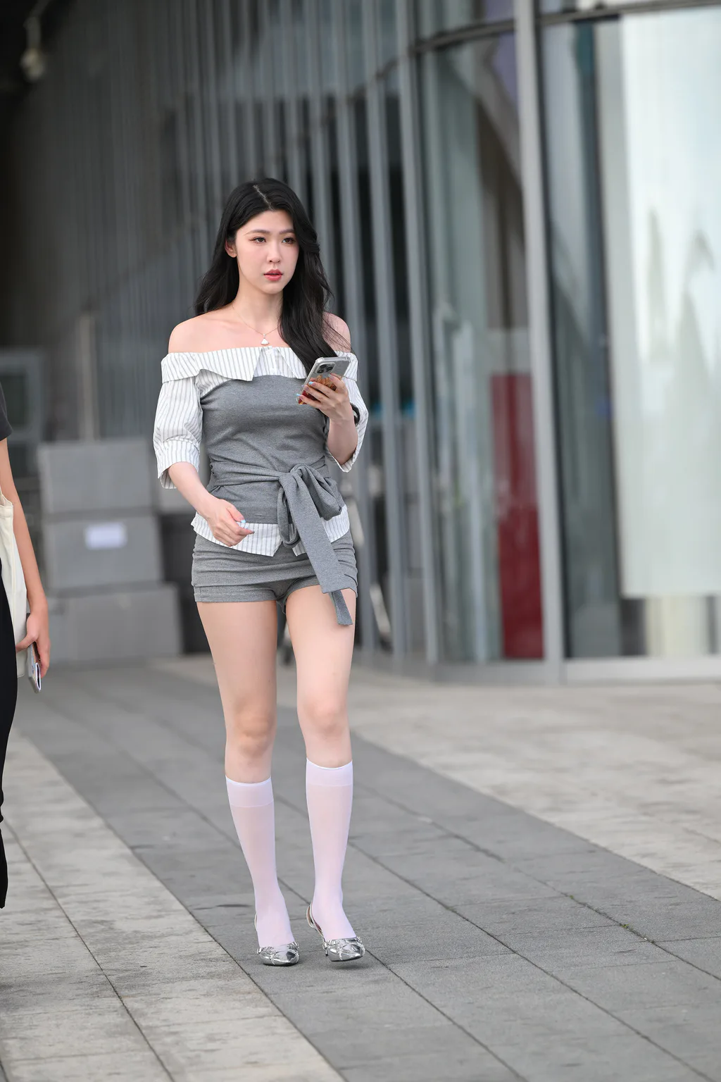 精选街拍作品 NO.6486 韵味十足网荭弦子[88P/116MB]插图1