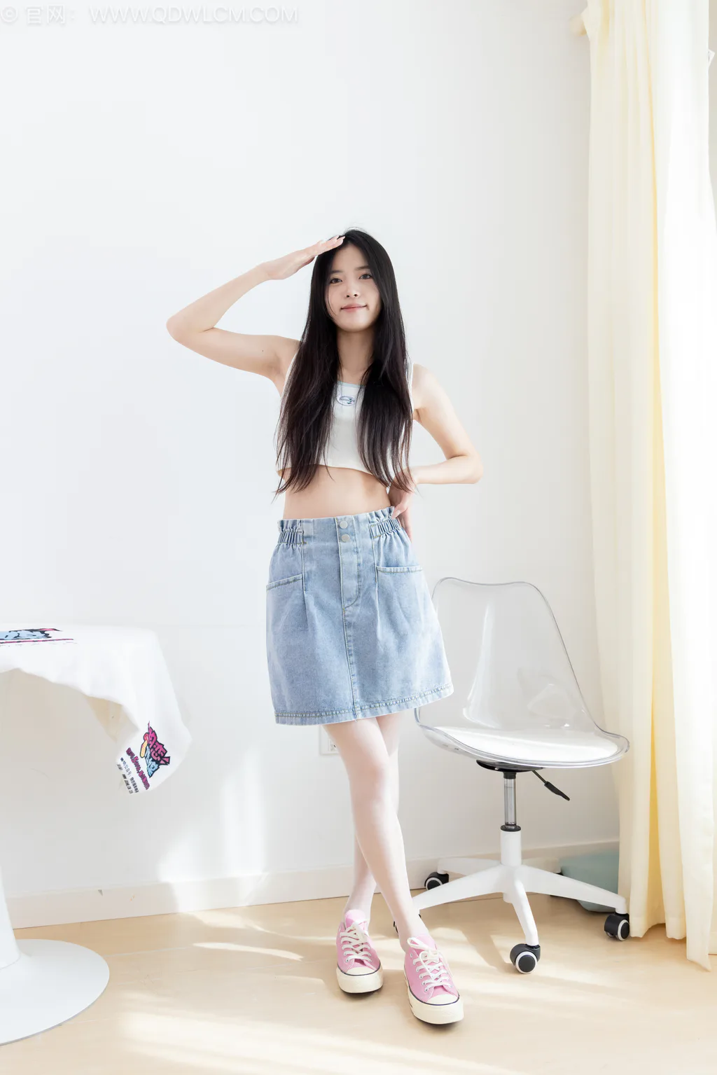 勿恋传媒 NO.2588 茯苓-两双帆布鞋、薄白丝[159P/1V/4.15GB]插图1