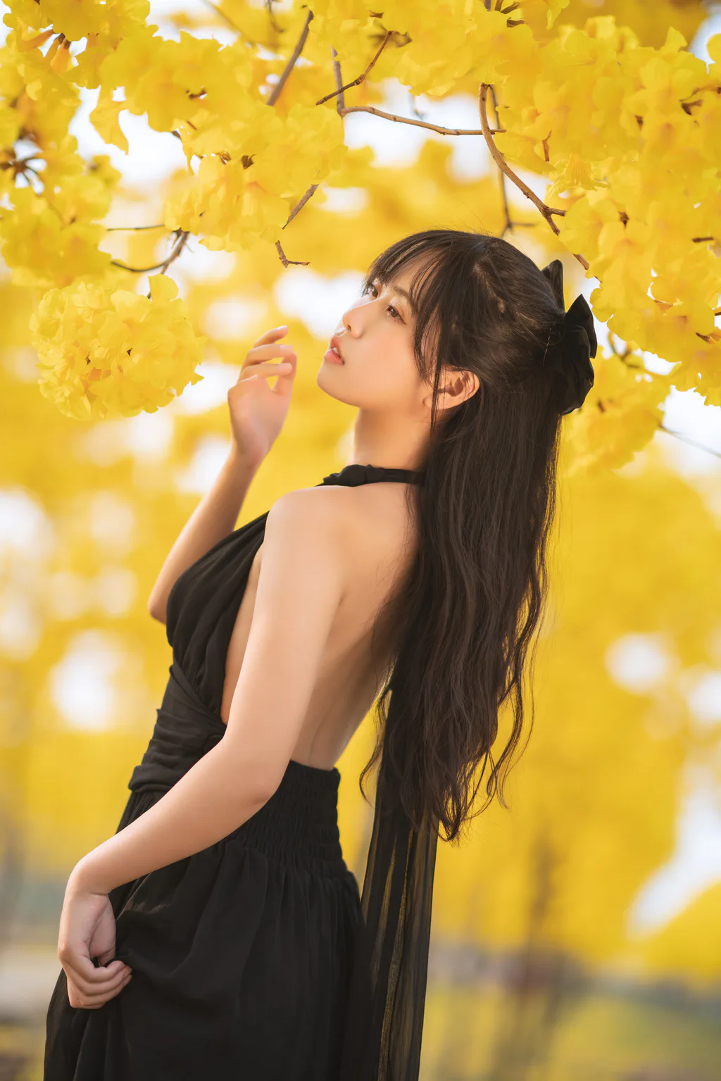 [YITUYU艺图语]2023.02.14 秋有银杏 春有黄风铃 萌芽儿o0[24+1P/342MB]插图3