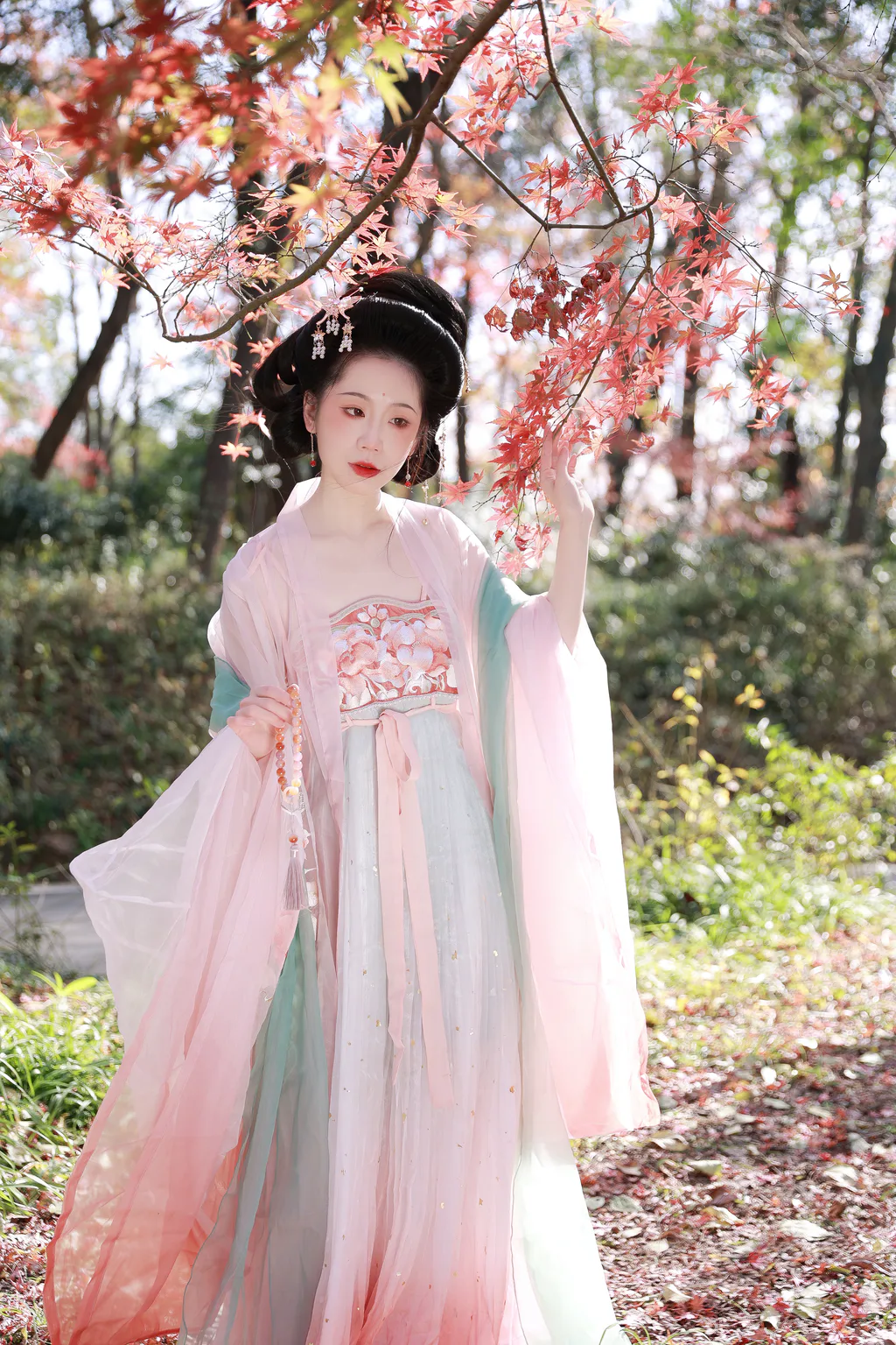 [YITUYU艺图语]2023.01.13 红枫 空川[19+1P/282MB]插图3