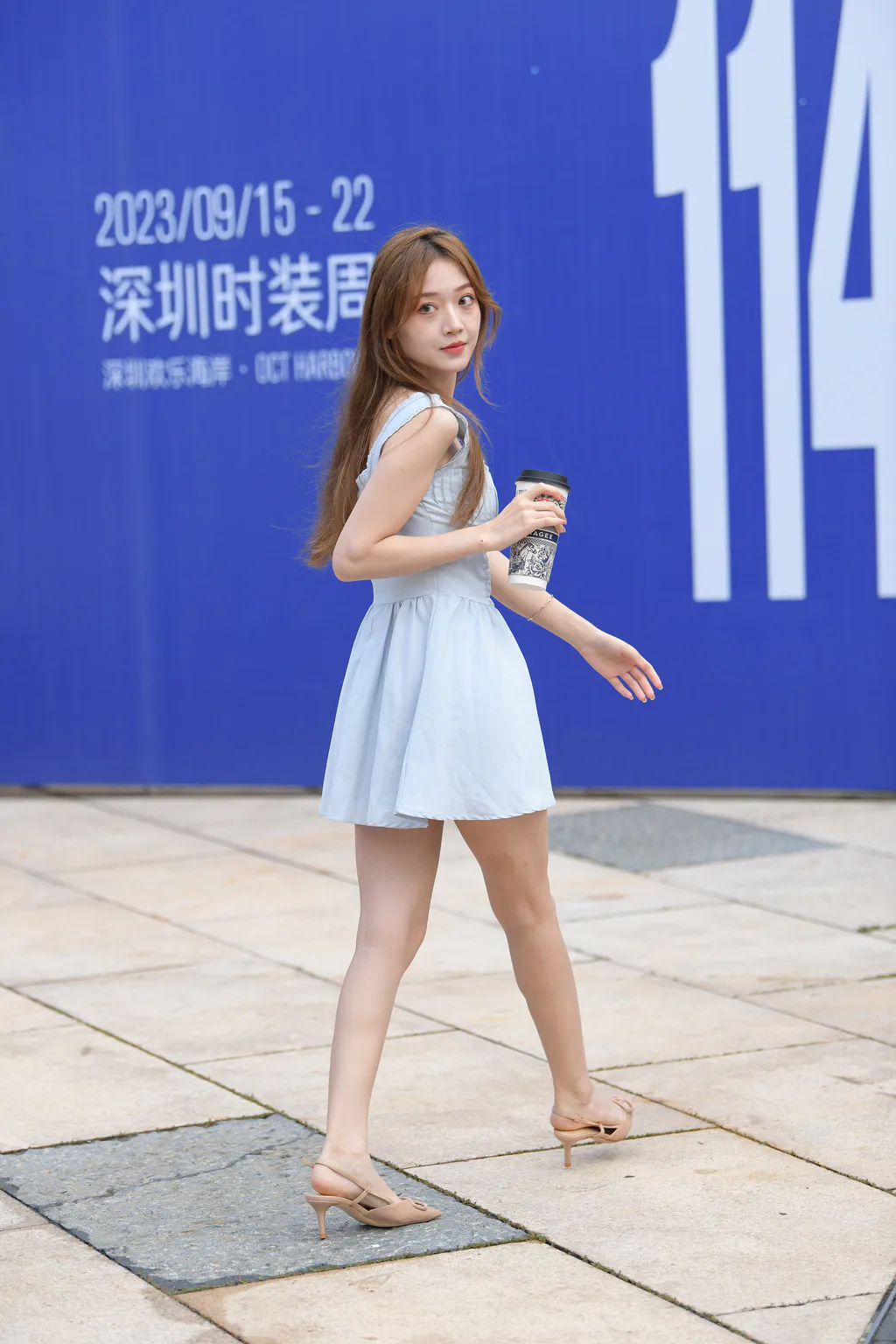 精选街拍作品 NO.6519 蓝色裙装女子[49P/75MB]插图2