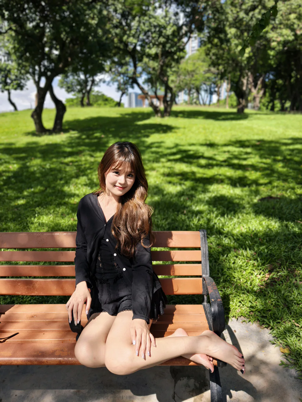 个人约拍 – 001号作品 草地约拍 00后XUE妹[509P/141V/5.30GB]插图1