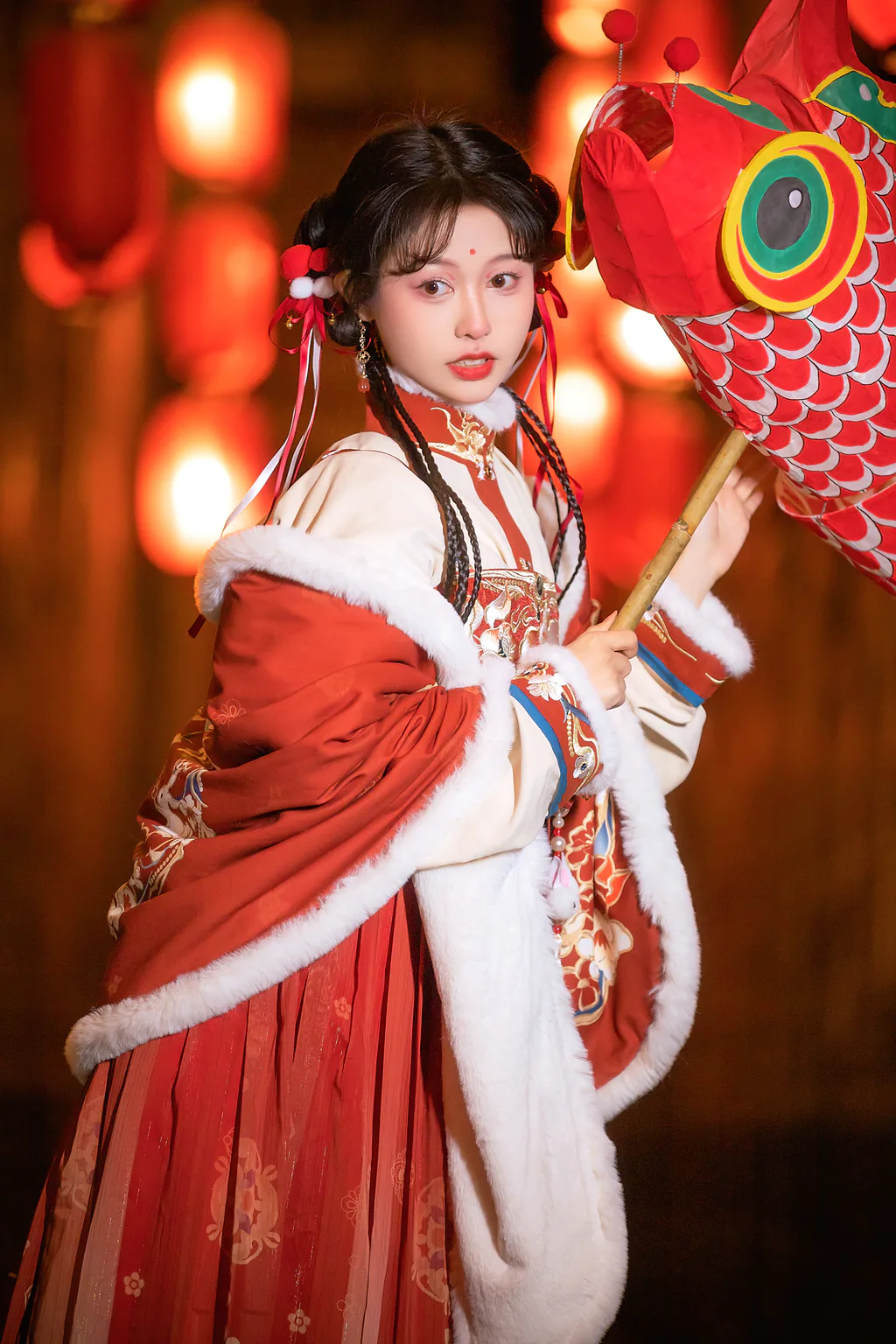 [YITUYU艺图语]2023.02.09 逛灯会 梨一依[21+1P/410MB]插图3