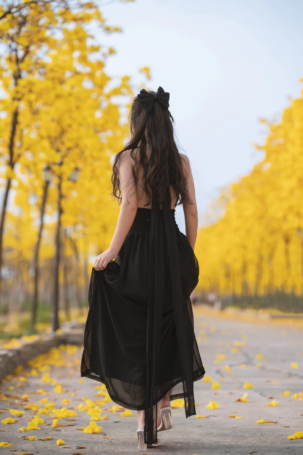 [YITUYU艺图语]2023.02.14 秋有银杏 春有黄风铃 萌芽儿o0[24+1P/342MB]插图