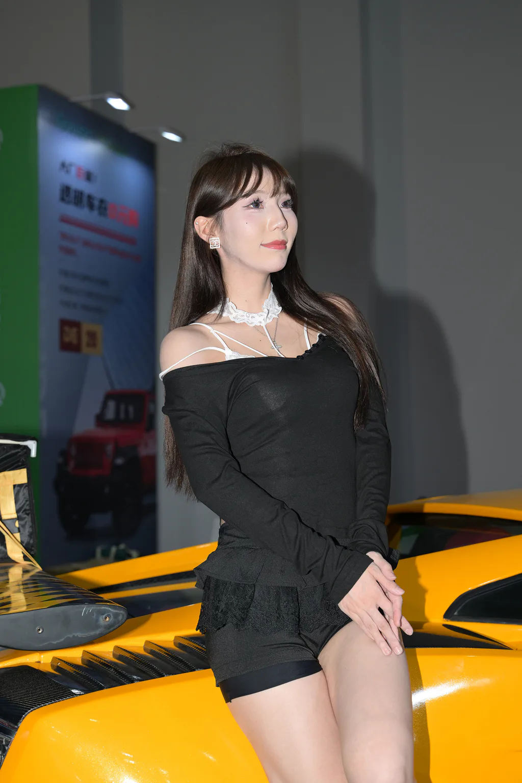 精选街拍作品 NO.6518 黑色短裤美腿[46P/82MB]插图2