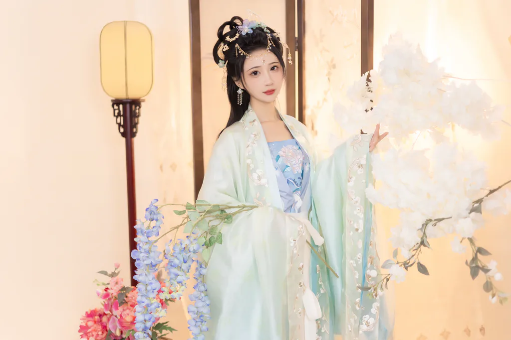 [YITUYU艺图语]2023.01.13 梨花落 -绮罗生的小苏苏-[25+1P/220MB]插图