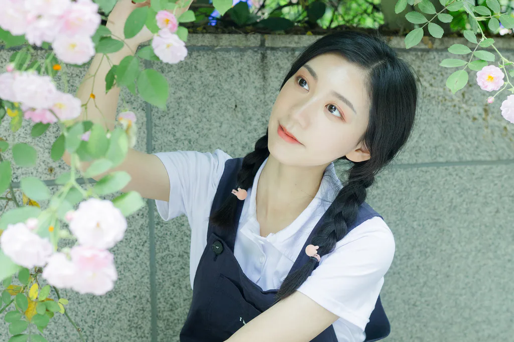 [YITUYU艺图语]2023.02.11 除了春天和蔷薇 饲猫少女-[25+1P/334MB]插图