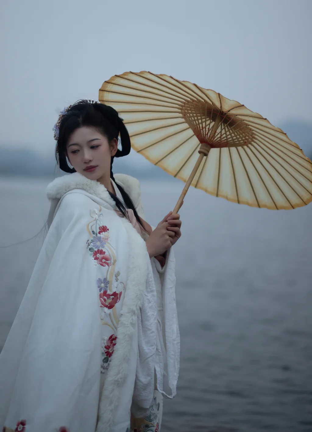 [YITUYU艺图语]2023.01.15 寒衣 一口蛋糕[26+1P/304MB]插图