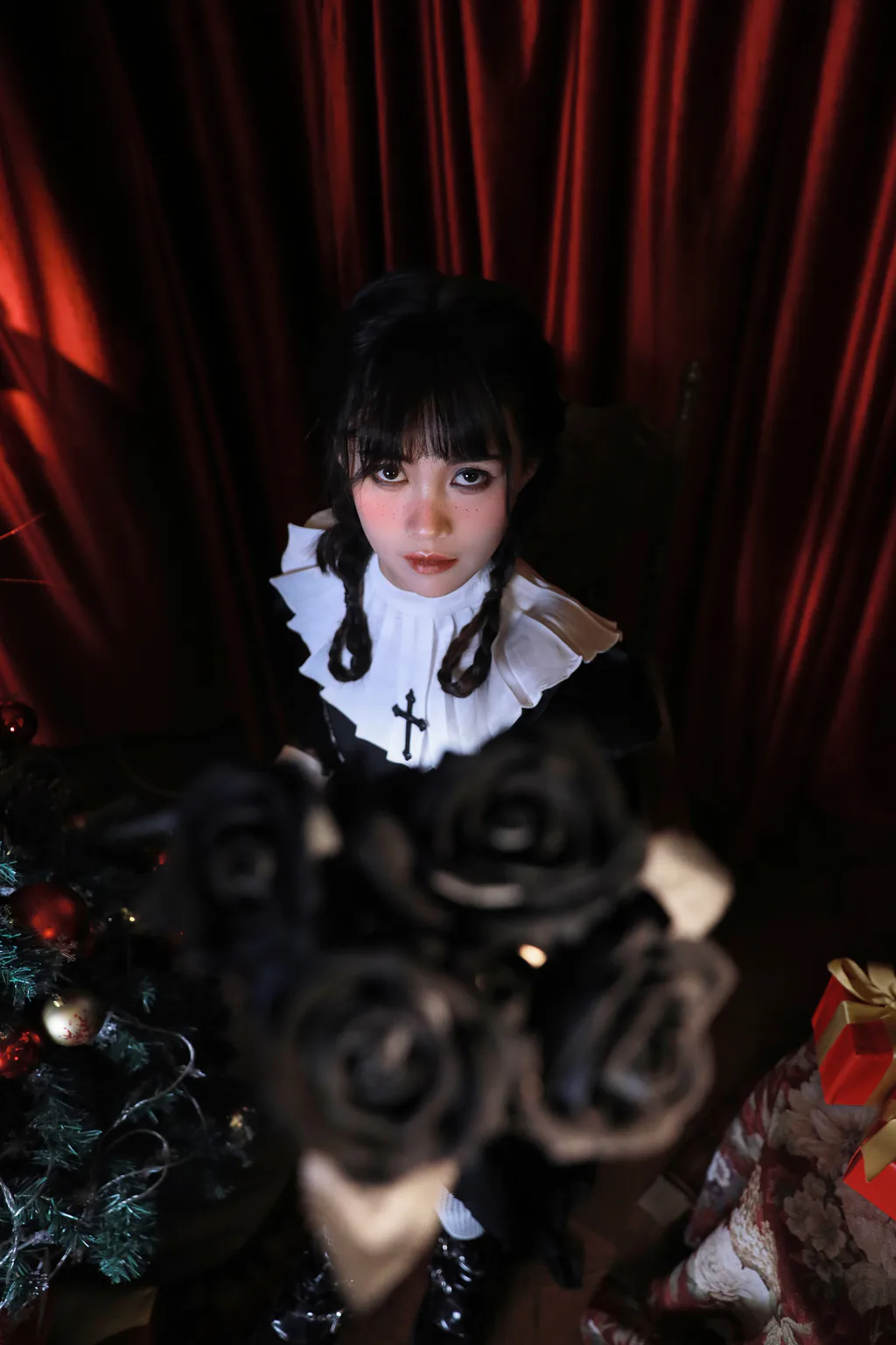 [YITUYU艺图语]2023.01.13 暗黑圣诞 青霜鹅[21+1P/218MB]插图1