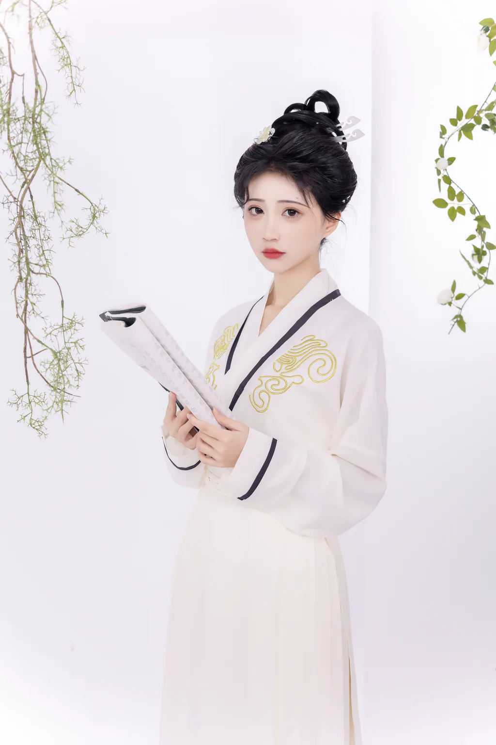 [YITUYU艺图语]2023.02.07 花与剑 绮罗生的小苏苏[27+1P/157MB]插图2