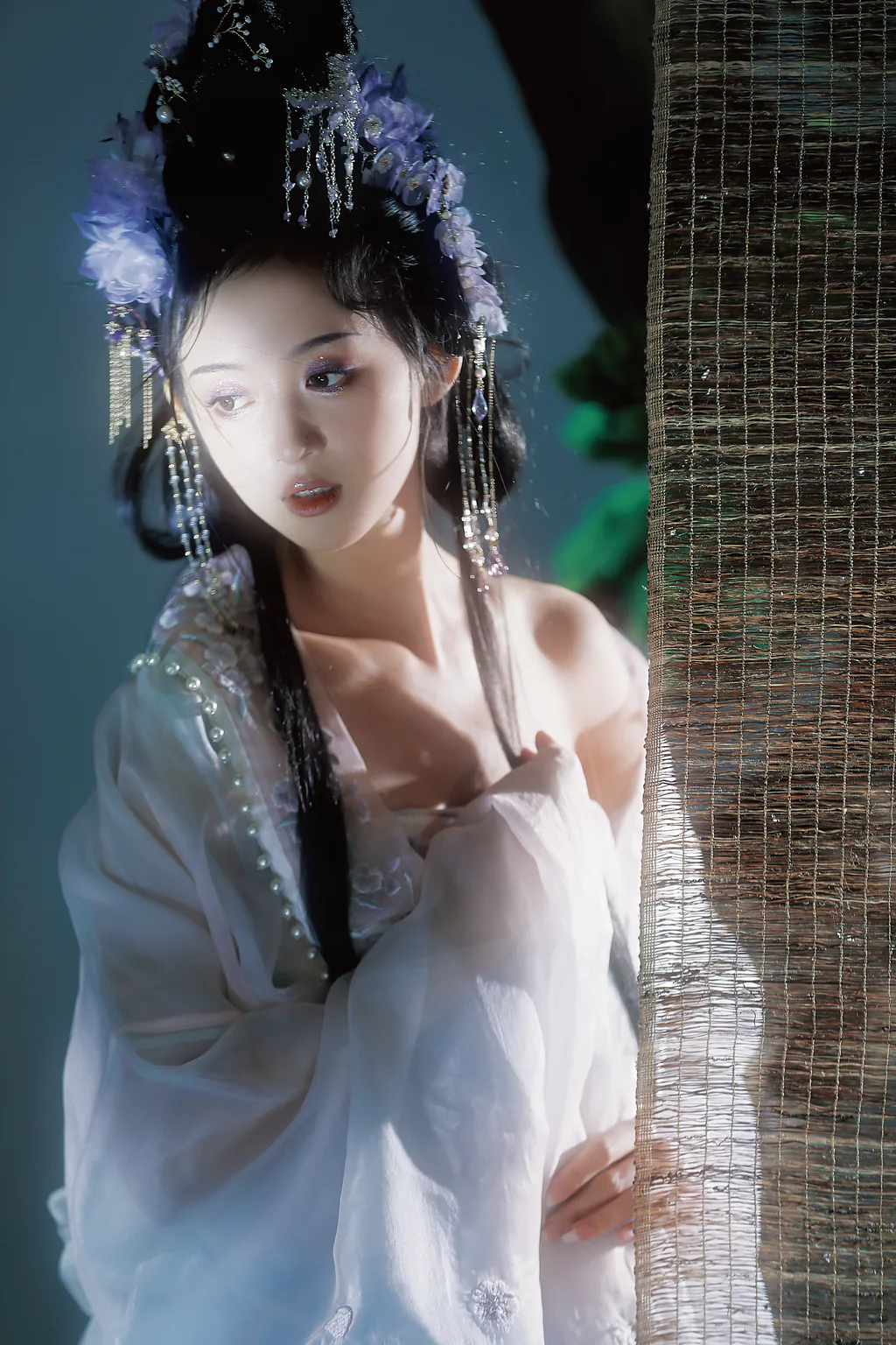 [YITUYU艺图语]2023.01.10 那你呢，分得清我和她吗？ 一只梳子君[28+1P/542MB]插图1