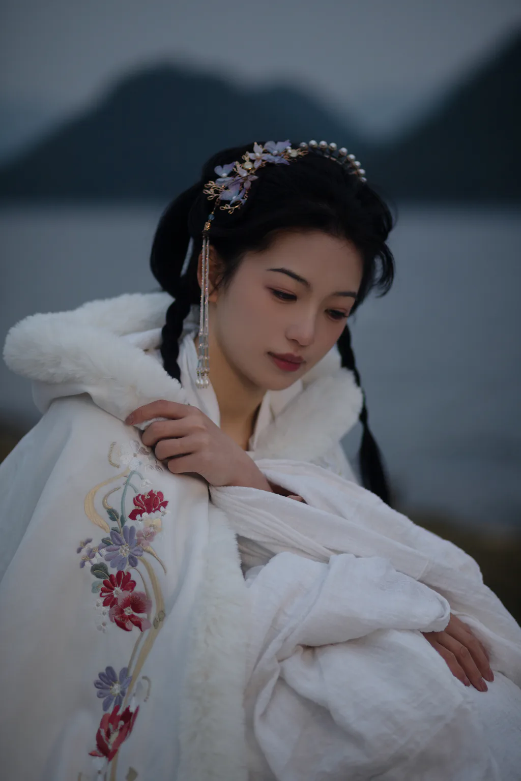 [YITUYU艺图语]2023.01.15 寒衣 一口蛋糕[26+1P/304MB]插图1