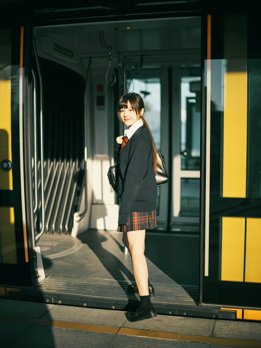 [YITUYU艺图语]2023.02.10 有轨电车 宵宵喵[35+1P/1.67GB]插图