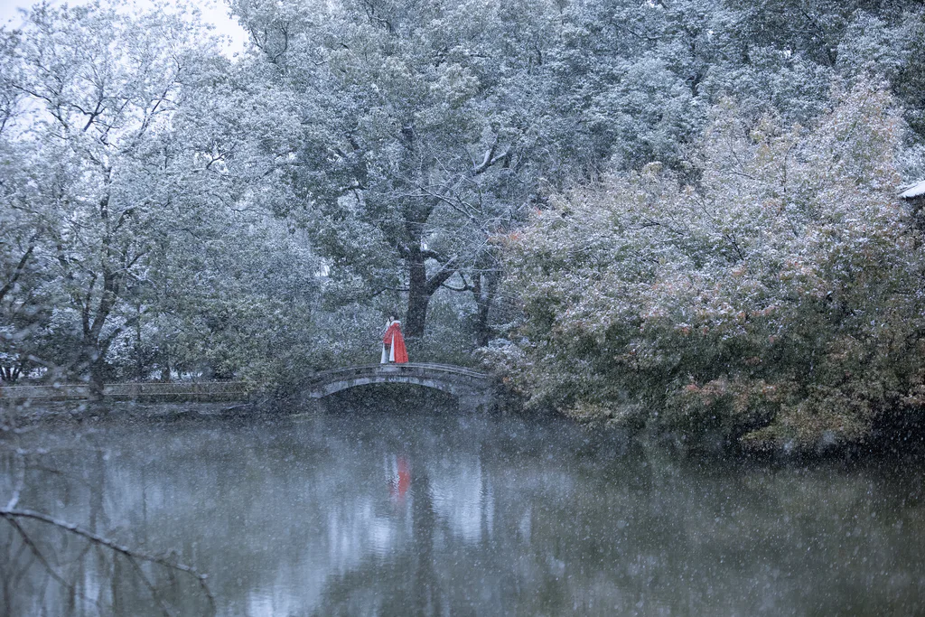 [YITUYU艺图语]2023.01.31 临安初雪 璐璐haley[36+1P/455MB]插图1