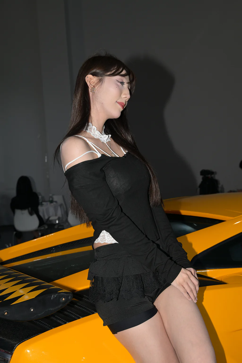 精选街拍作品 NO.6518 黑色短裤美腿[46P/82MB]插图3