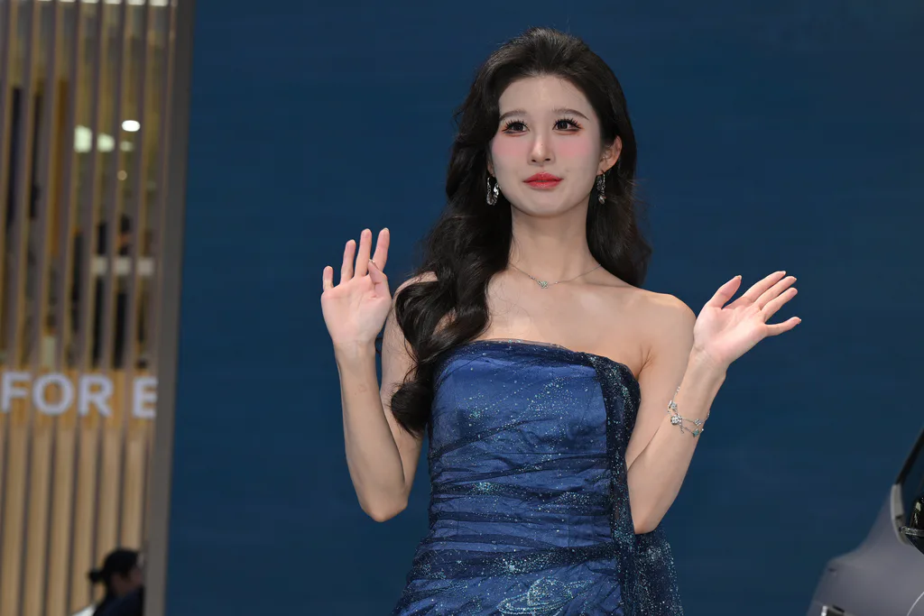 精选街拍作品 NO.6546 网荭婕妤镁足[181P/350MB]插图