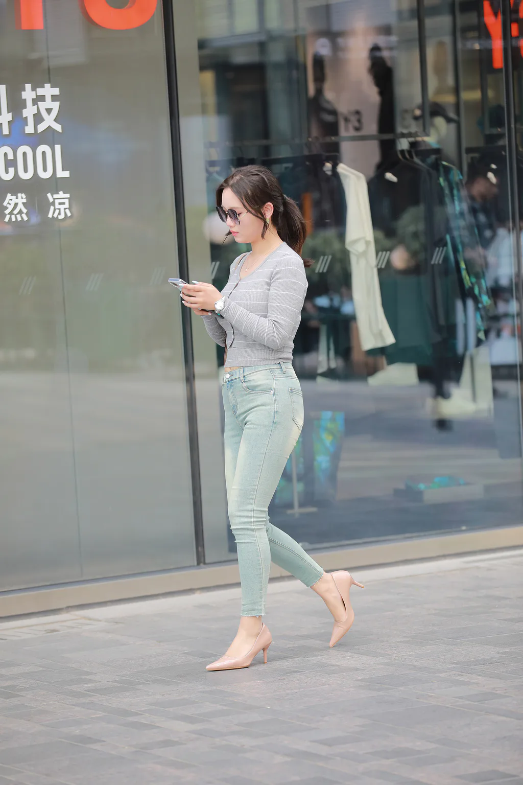 精选街拍作品 NO.6534 牛仔裤高跟[166P/134MB]插图