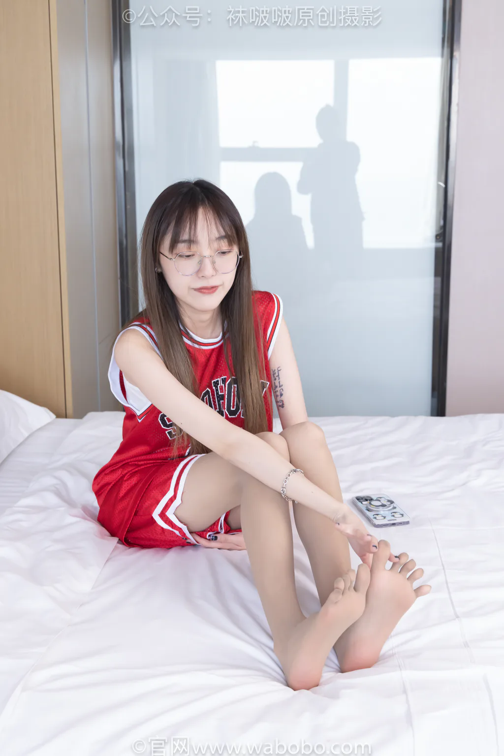 [BoBoSocks袜啵啵]NO.644 稚予-板鞋、拖鞋、薄白丝、五指薄灰丝[147P/1V/6.43GB]插图3