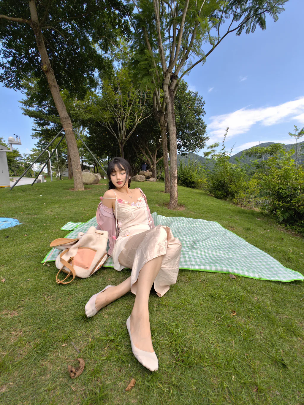 个人约拍 – 004号作品 船袜裸足[330P/87V/3.99GB]插图