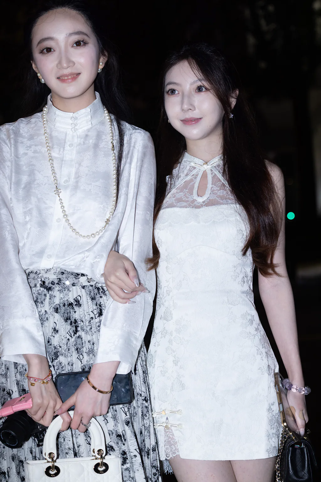 精选街拍作品 NO.6528 柏嫩酒红色美甲凉鞋小解解[129P/212MB]插图