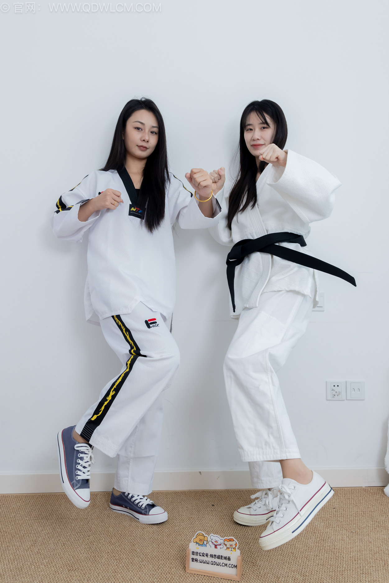 勿恋传媒2643菜菜岚岚-两双帆布鞋、薄肉丝（脚尖微加固款）、裤里丝、裸足、跆拳道服、两人模拟跆拳道打斗剧情[328P/1V/9.62G]插图