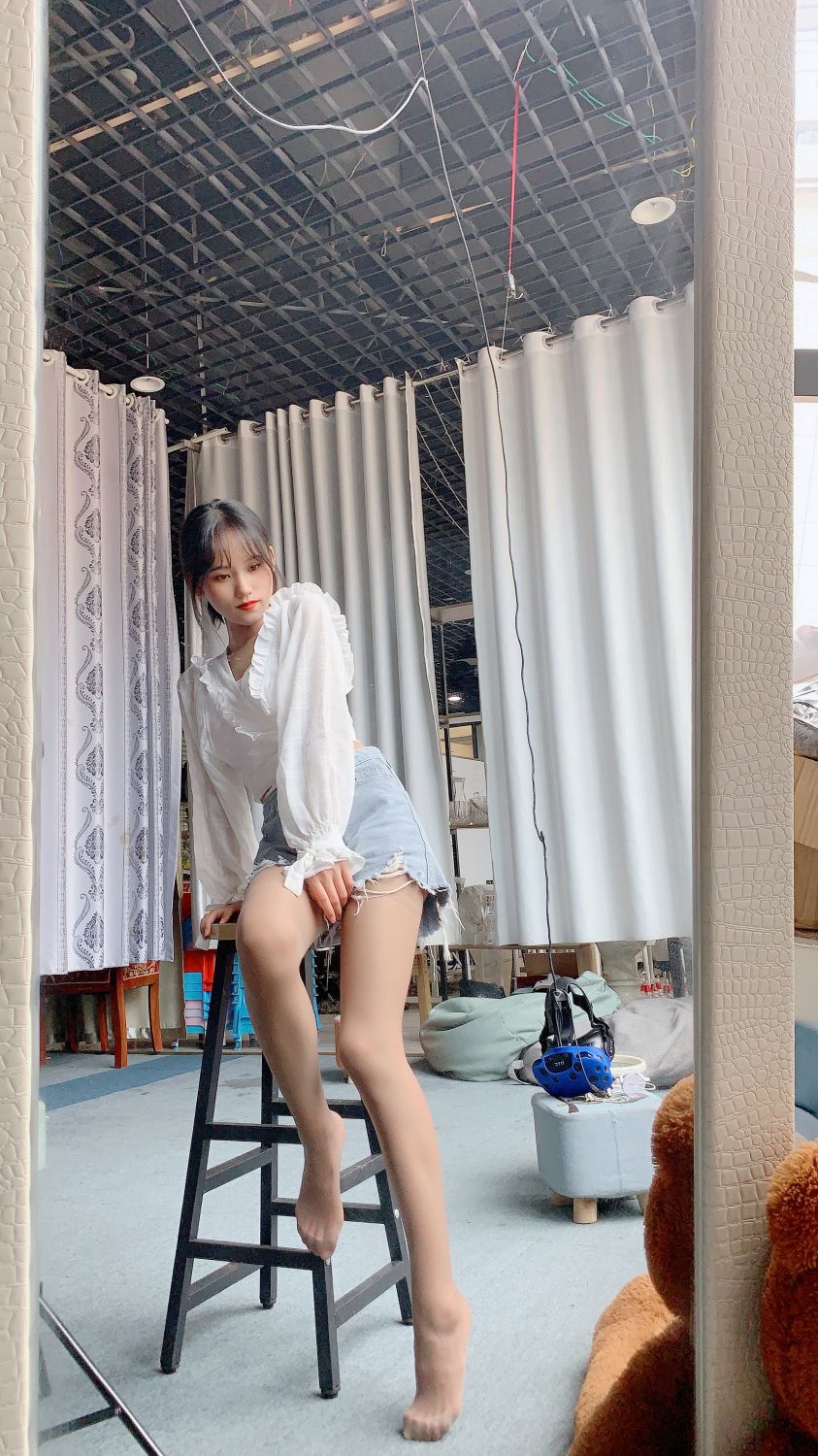 蕾蕾短丝 No.431 [148P/559MB]插图1