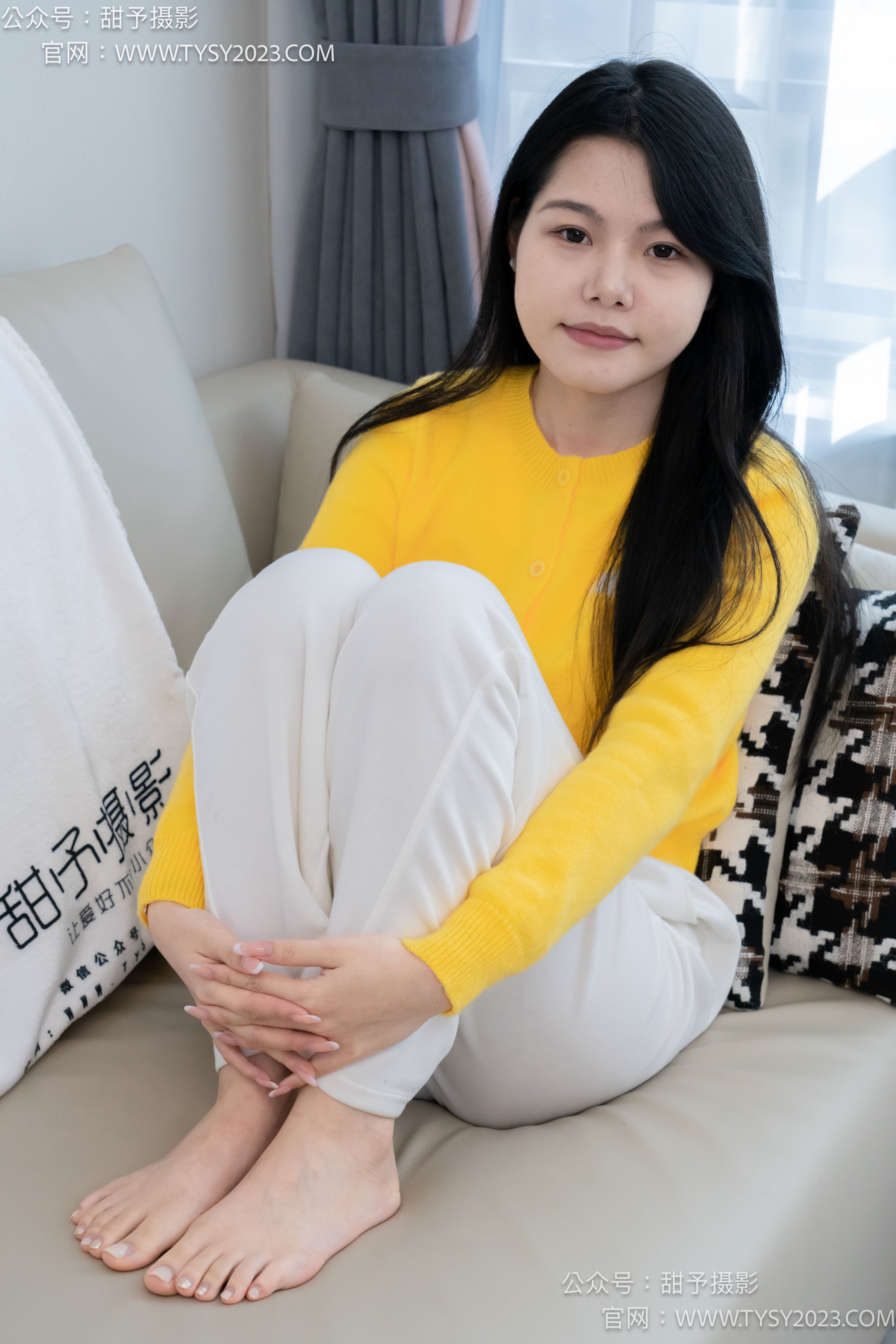 甜予摄影253期：果酱-板鞋、白棉袜、裸足 完整版[129P/2V/10.9G]插图