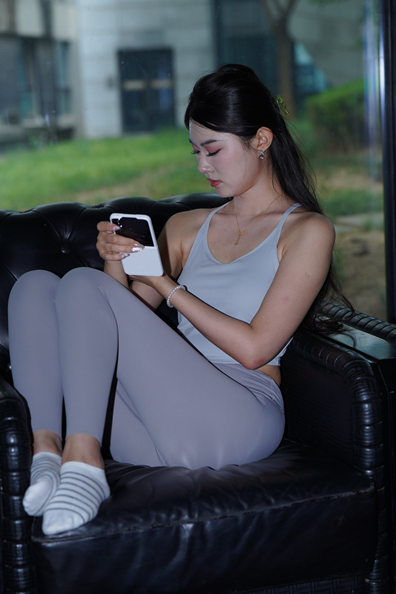 魔镜街拍原版灰色瑜伽裤[493P/1V/16.8G]插图1