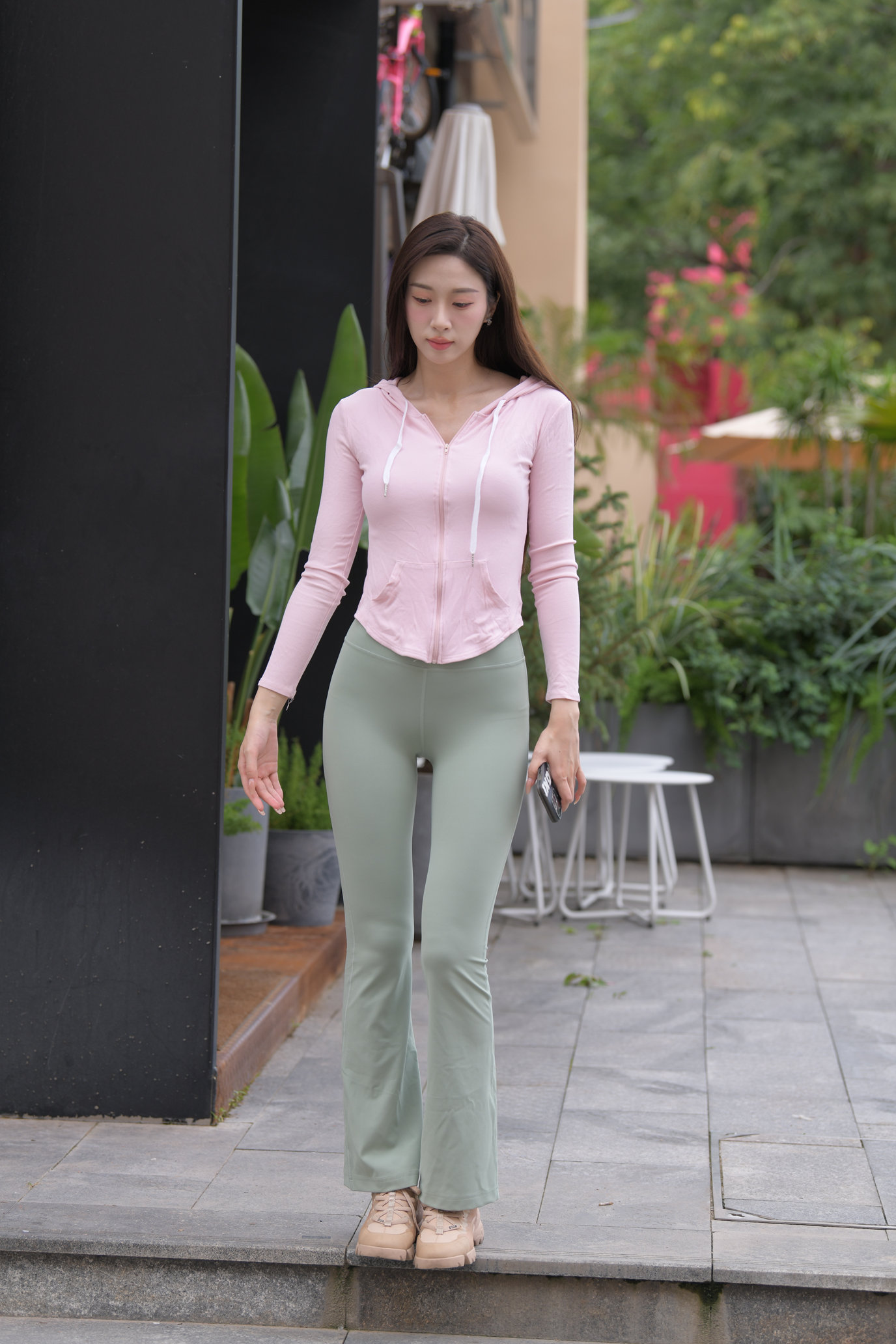魔镜街拍 舒颜02 Breeze 粉色上衣+绿色长裤[607P/11.7G]插图8