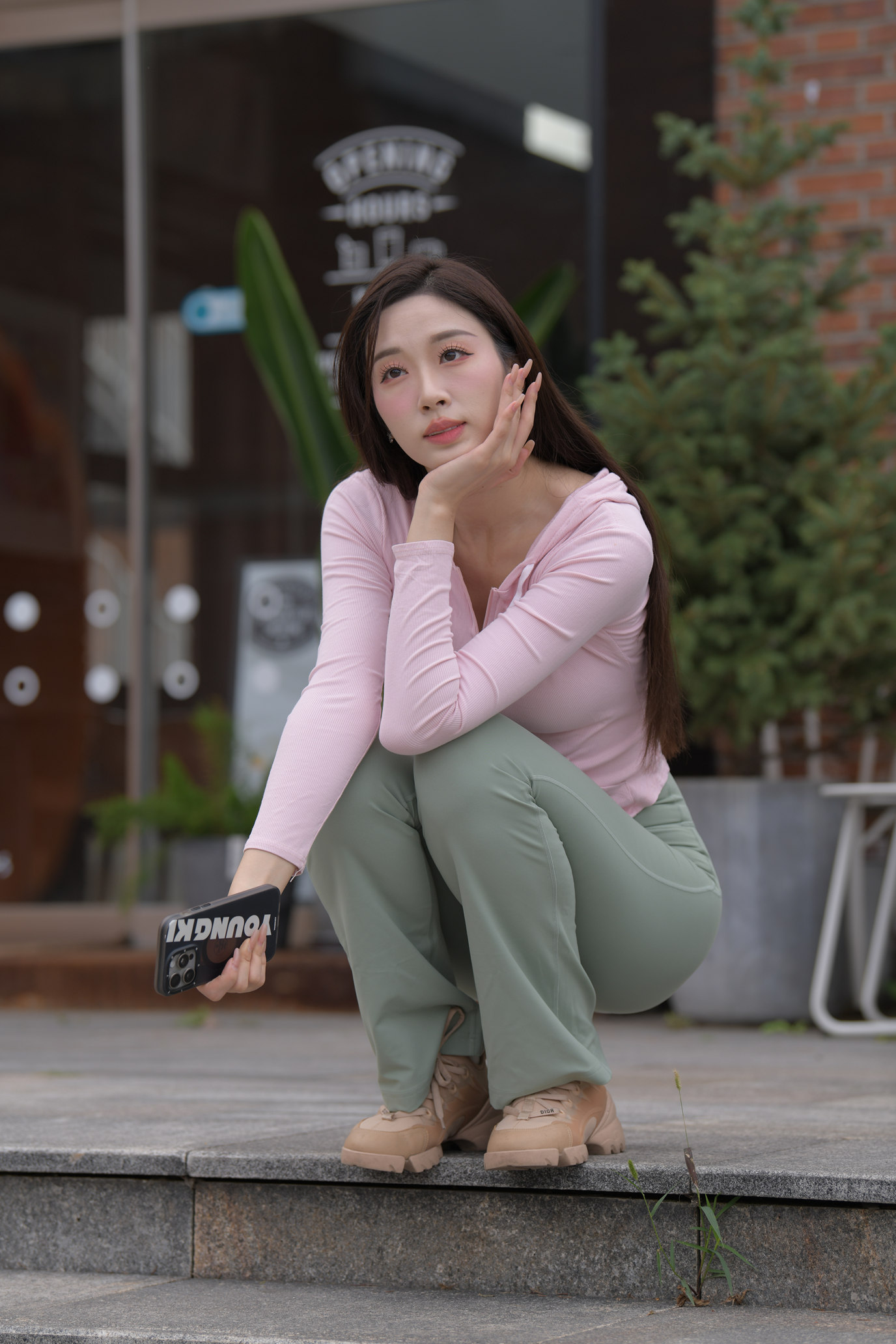 魔镜街拍 舒颜02 Breeze 粉色上衣+绿色长裤[607P/1V/30.6G]插图5