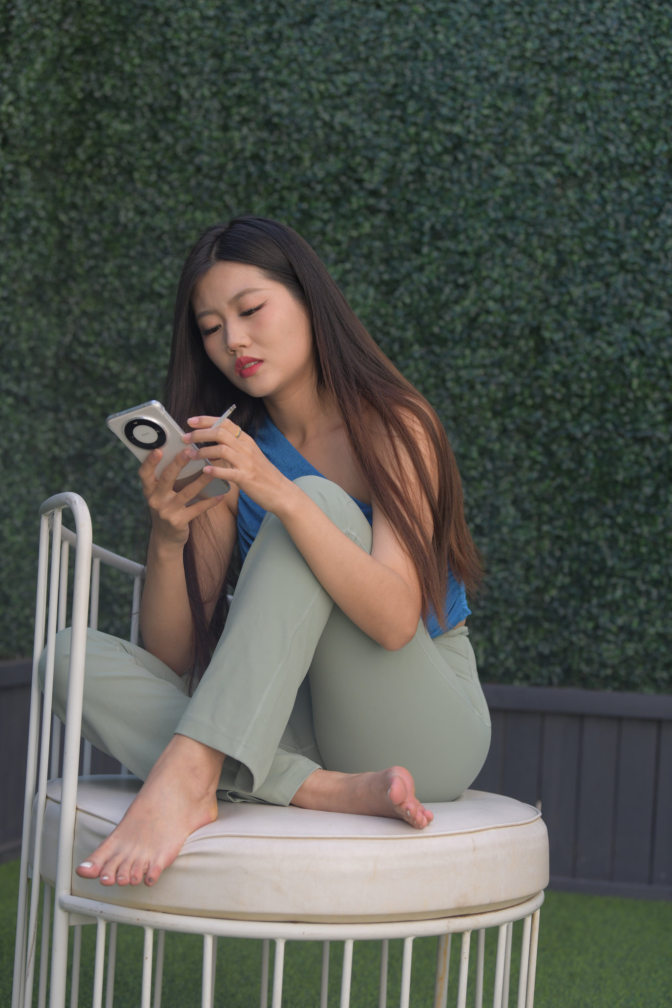 魔镜小诗07莫桑花开蓝色斜肩褶皱上衣浅绿色仅身裤[576P/2V/35.6G]插图2