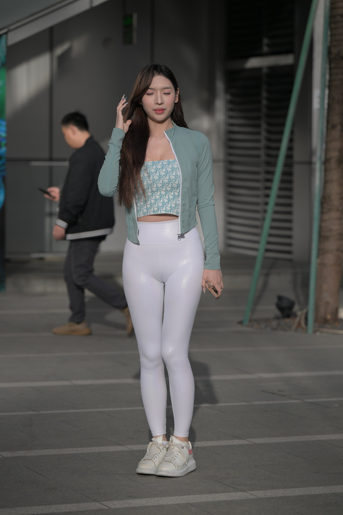 魔镜街拍原版KK02 一始街拍作品 浅绿色抹胸+白色仅身裤[1021P/17.5G]插图8