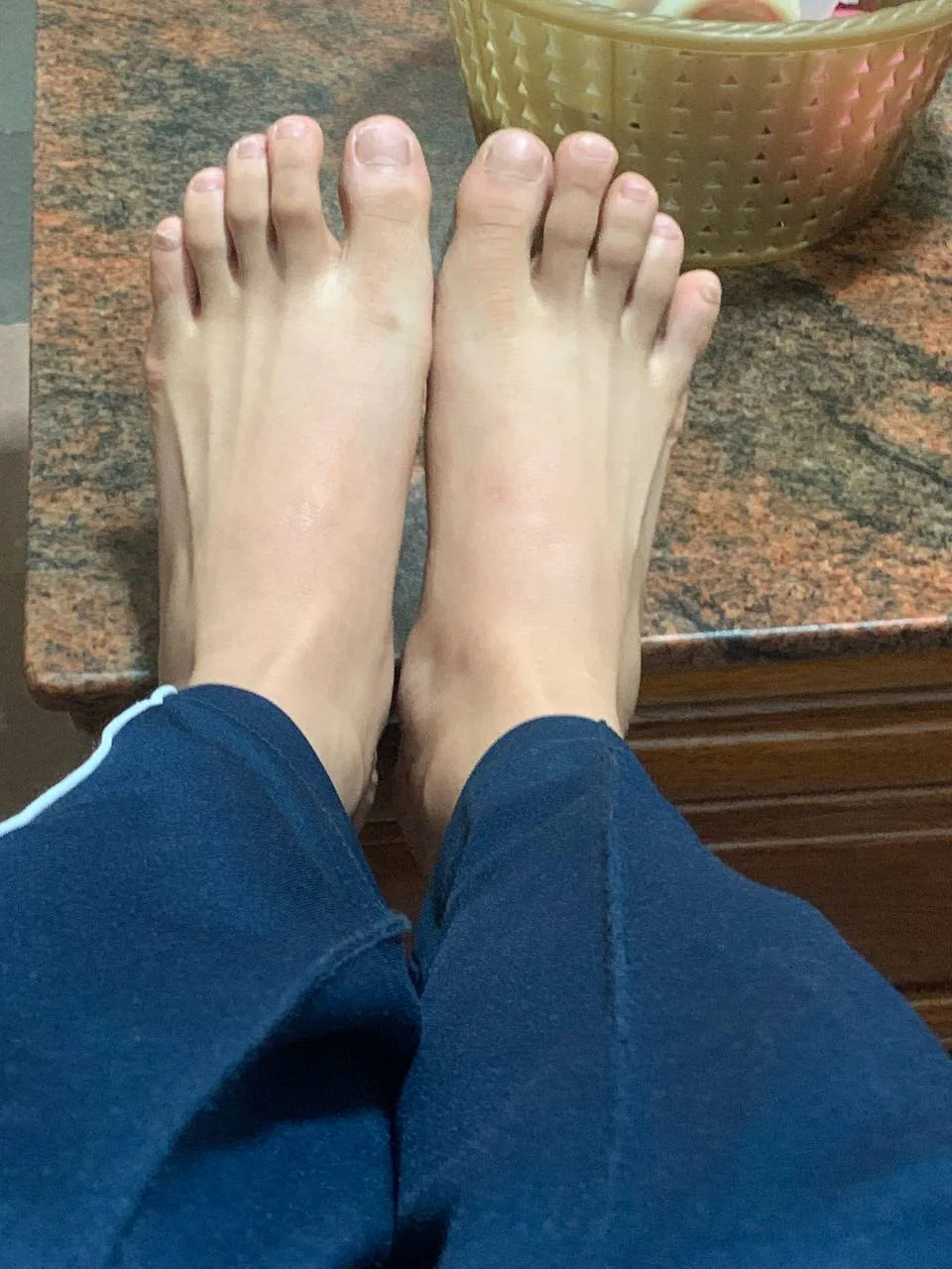 脚模面试脸足同框套路系列-223 脚 [19V/128M]插图1